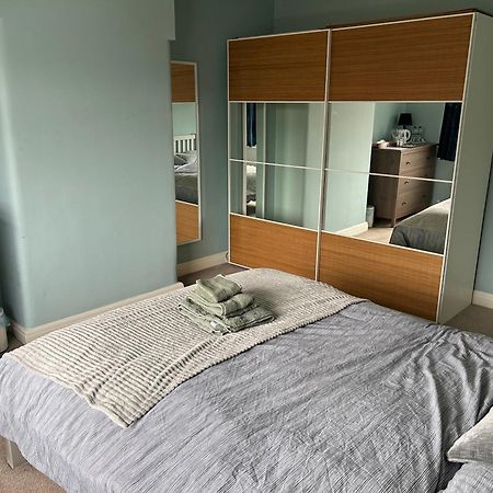 Quiet Double Bedroom With Garden View, Breakfast Hazel Grove Exterior foto