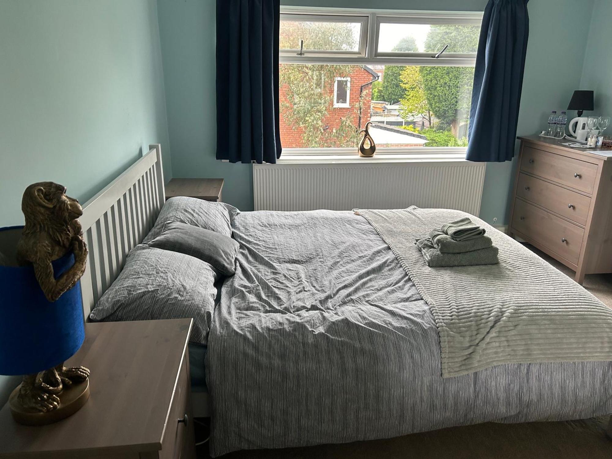 Quiet Double Bedroom With Garden View, Breakfast Hazel Grove Exterior foto